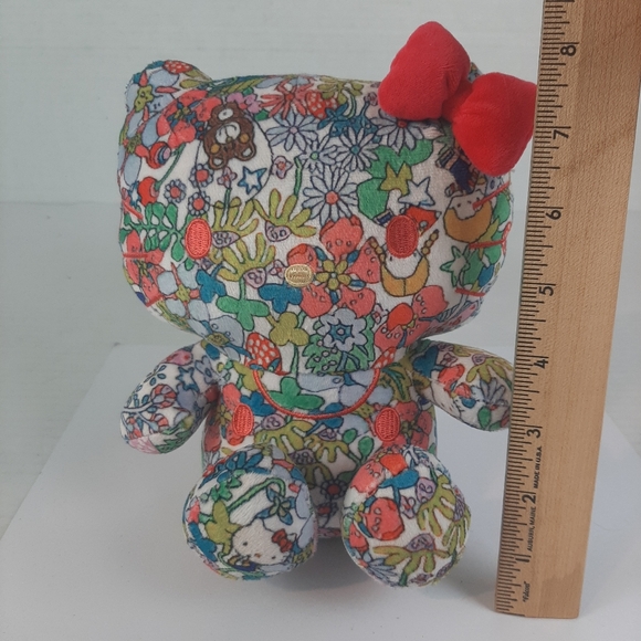 🔥Hello Kitty w/ Flowers Fruit & Sanrio Friends Doodle Fabric 8.5" Plush Figure - Picture 2 of 3